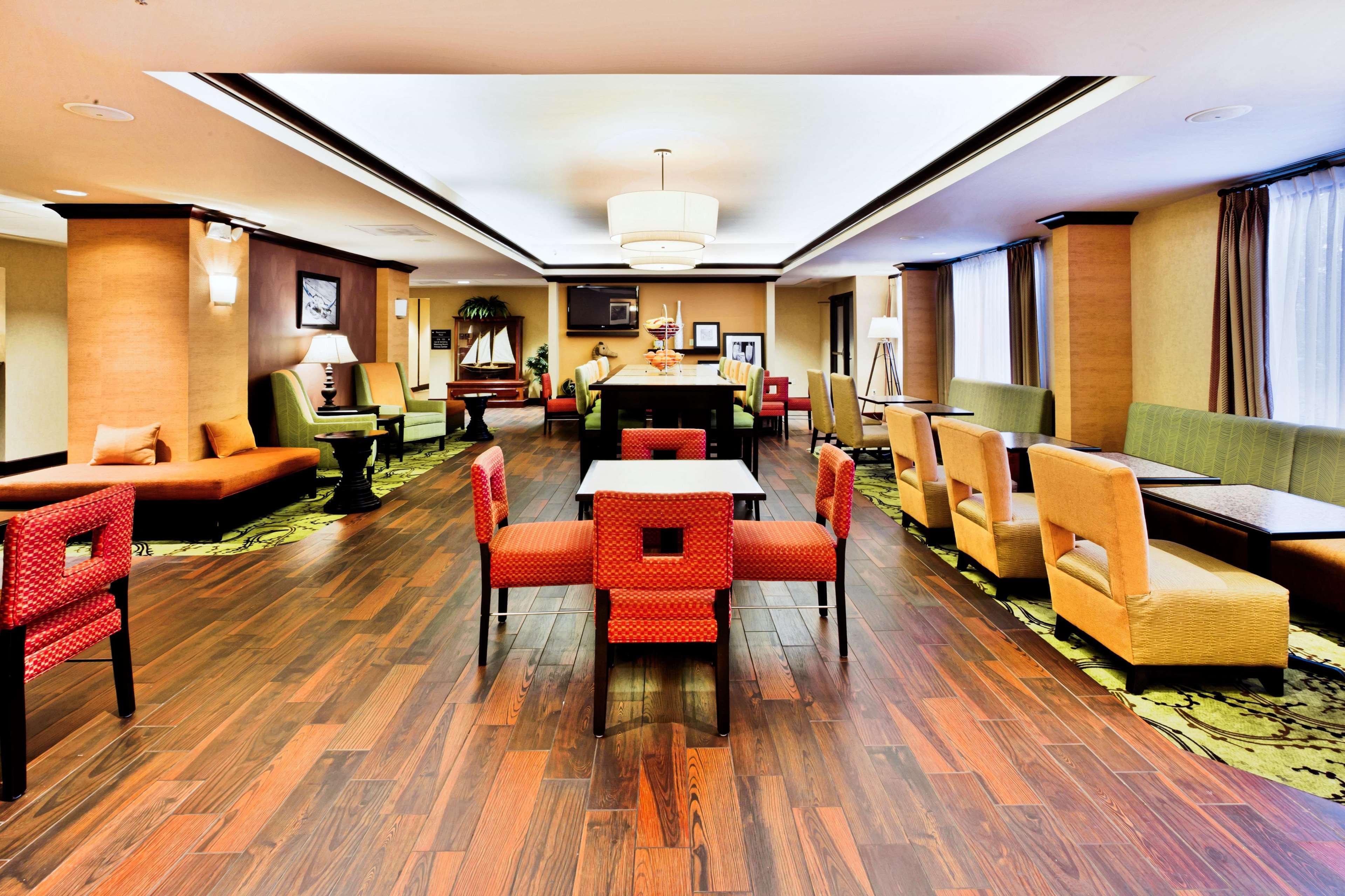 Hampton Inn Seekonk Eksteriør bilde
